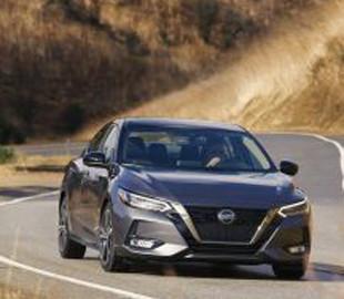 Стартовая версия нового Nissan Sentra получит стандартную интеграцию со смартфоном