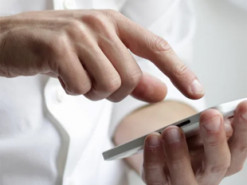 Друкувати більше не треба. Google працює над новою функцією безперебійного голосового набору тексту