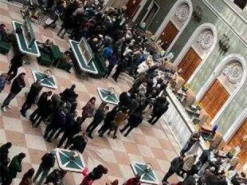 В Одесі з шостої ранку займали чергу за марками із крейсером Москва — Укрпошта