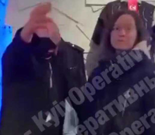 Тіктокери-антимасочники проломили голову охоронцю київського магазину