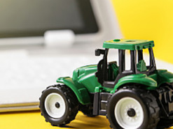 Інтернет-аферисти “створили” фейкове підприємство, аби продавати неіснуючі трактори