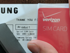 Некоторые покупатели Samsung Galaxy S9 обнаружили в коробке со смартфоном SIM-карту не того оператора