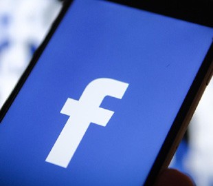 В Facebook ответили на обвинения в заказных фейковых новостях