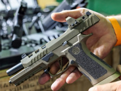 Розкриті технічні характеристики нового швейцарського бойового пістолета SIG Sauer P320