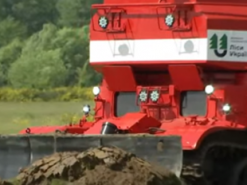 В Україні з'явився незвичний танк: чому він не на фронті та яку роботу виконує