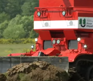 В Україні з'явився незвичний танк: чому він не на фронті та яку роботу виконує