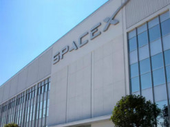 Компания Илона Маска SpaceX объявила сети 5G опасными для спутников Starlink