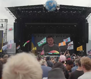 "Поширюйте правду про російську війну": Зеленський звернувся до учасників фестивалю Ґластонбері у Британії