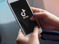 Авиакомпания США предложила пассажирам бесплатно смотреть TikTok во время полета