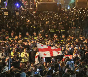 Парламент Грузії розгляне перше читання закону про "іноагентів" попри протести