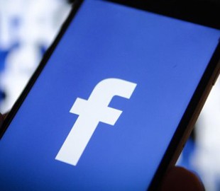Facebook планирует вернуть мессенджер в основное приложение соцсети