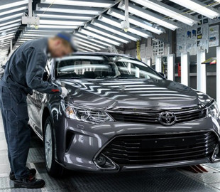 Глава компанії Toyota передрік обвал економіки Японії через електричні автомобілі