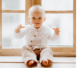 MamaRika показала чарівні фото сина, якому виповнився рік