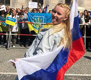 Росіянку, яка цькувала українок у Німеччині, депортували з країни