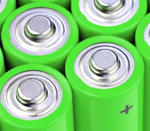 Акумулятори майбутнього для смартфонів виявилися небезпечними: вчені знайшли причину