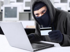 Хакеры продают краденные банковские карты украинцев с привязанными SIM-картами