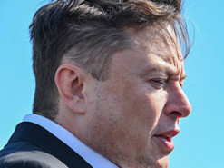 Илон Маск потерял за день почти $10 млрд после обвала акций Tesla