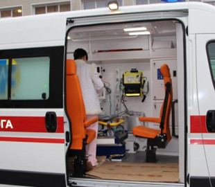 Україна купила перші 24 реанімобілі у межах ініціативи Олени Зеленської