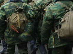 Гнилі ватники, непридатні рукавички та старі бушлати: у Росії мобілізованим видають обмундирування СРСР