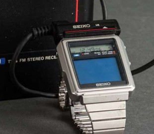 Самые первые в мире смарт-часы отмечают 22 года