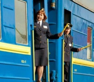 УЗ обіцяє звільнити провідницю і начальника поїзда, які виштовхали пасажира з е-квитком