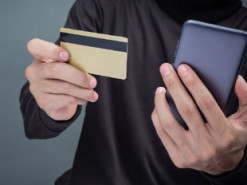 Інтернет-шахраї ошукали чоловіка на 80 тисяч гривень