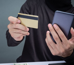 Інтернет-шахраї ошукали чоловіка на 80 тисяч гривень