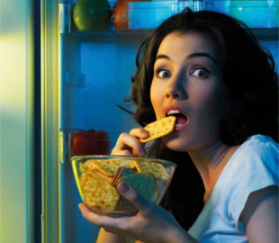 Вчені знайшли оптимальний час прийому їжі для схуднення