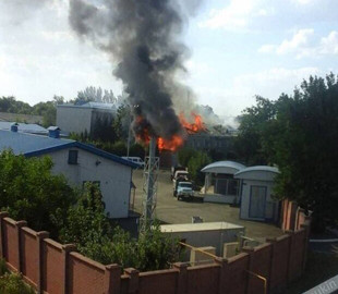 ЗСУ вдарили по казармі рашистів в окупованій Ясинуватій. ФОТО