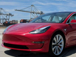 Автомобили Tesla научились диагностировать поломки и заказывать запчасти