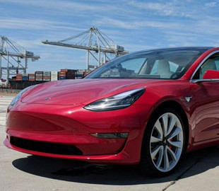 Автомобили Tesla научились диагностировать поломки и заказывать запчасти