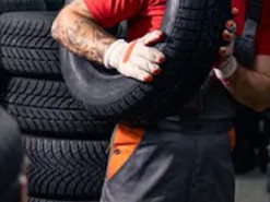 Сезонні афери з шинами: четверо рівнян втратили майже 45 тисяч гривень