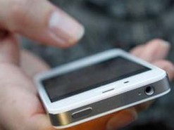 Квартальные поставки кнопочных телефонов выросли, а смартфонов - снизились