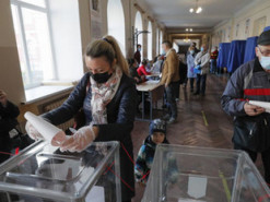 ЦИК Украины создала чат-бот, который поможет узнать победителя выборов в вашем городе