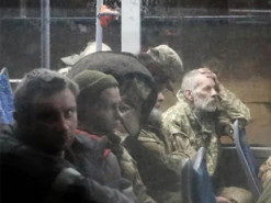 Дружина захисника "Азовсталі" про стан полонених: Виснажені, важать по 50 кілограмів