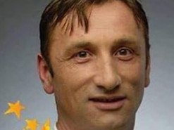 Школьный учитель в Грузии собрал для Украины $700 тысяч помощи