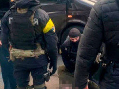 У Дніпрі чоловік за 20 тисяч доларів переправляв ухилянтів за кордон