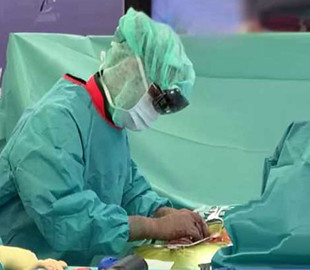 В Швейцарии проведена первая в мире операция на позвоночнике с использованием дополненной реальности