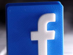 Facebook сообщает об удалении учетных записей, связанных с Россией и Крымом