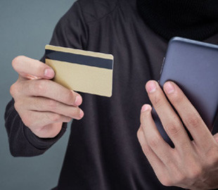 У жительки Чортківщини шахраї викрали 100 тисяч гривень