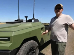 Новий український робот-дрон тягне 3 тонни і їде без водія