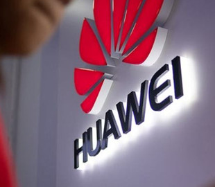 Госслужащим в США запретят использовать продукцию Huawei и ZTE