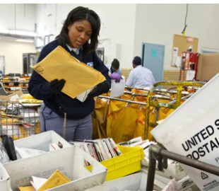 Країни ЄС призупиняють надання поштових послуг у США через перегляд Трампом податків