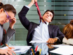 В сети показали, как выглядит офисный работник с 20-летним стажем