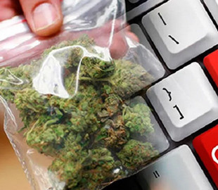 Працював на інтернет-магазин: поліція затримала наркозакладника в Харкові