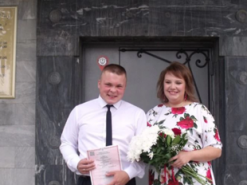 Думала, що з нею цього не станеться: в Росії жінка змусила чоловіка мобілізуватися та стала вдовою