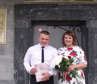 Думала, що з нею цього не станеться: в Росії жінка змусила чоловіка мобілізуватися та стала вдовою