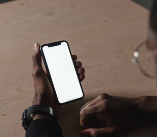 Apple откажется от айфонов через 10 лет – прогноз аналитика