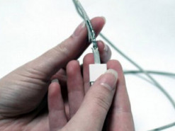 Apple запатентовала «неубиваемый» кабель для смартфонов