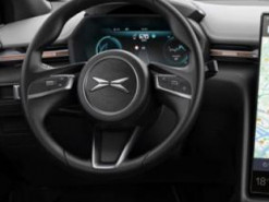 Китайский конкурент Tesla привлек $1,8 млрд на Гонконгской бирже